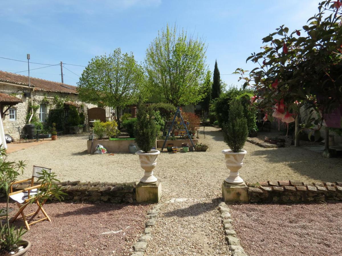 Les Coindries Villa Faye-la-Vineuse ภายนอก รูปภาพ